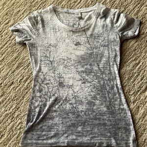 Kuhl Ladies small short sleeved tee